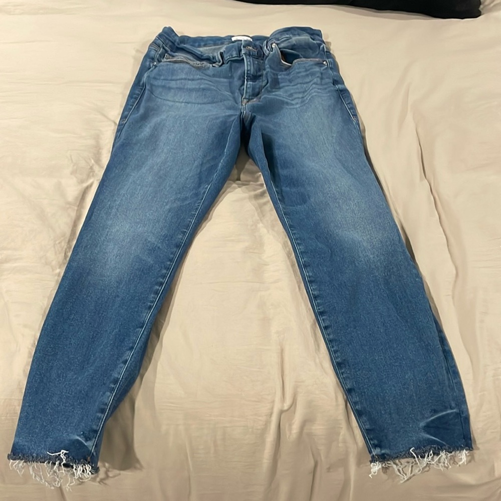 Good American Jeans. Fits sizes 14-18